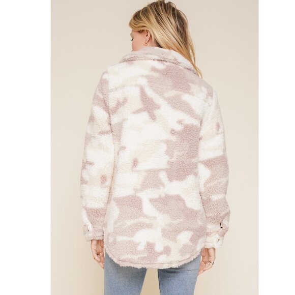 NEW Boutique Mauve Camo Teddy Jacket Cozy Sherpa Fleece Weekend Furry Soft Warm - Picture 5 of 7